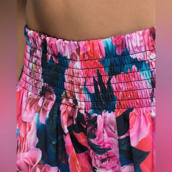 Lululemon Hot Hitter Skort Skirt Secret Garden Black Floral sz 6 EUC - Picture 2 of 3